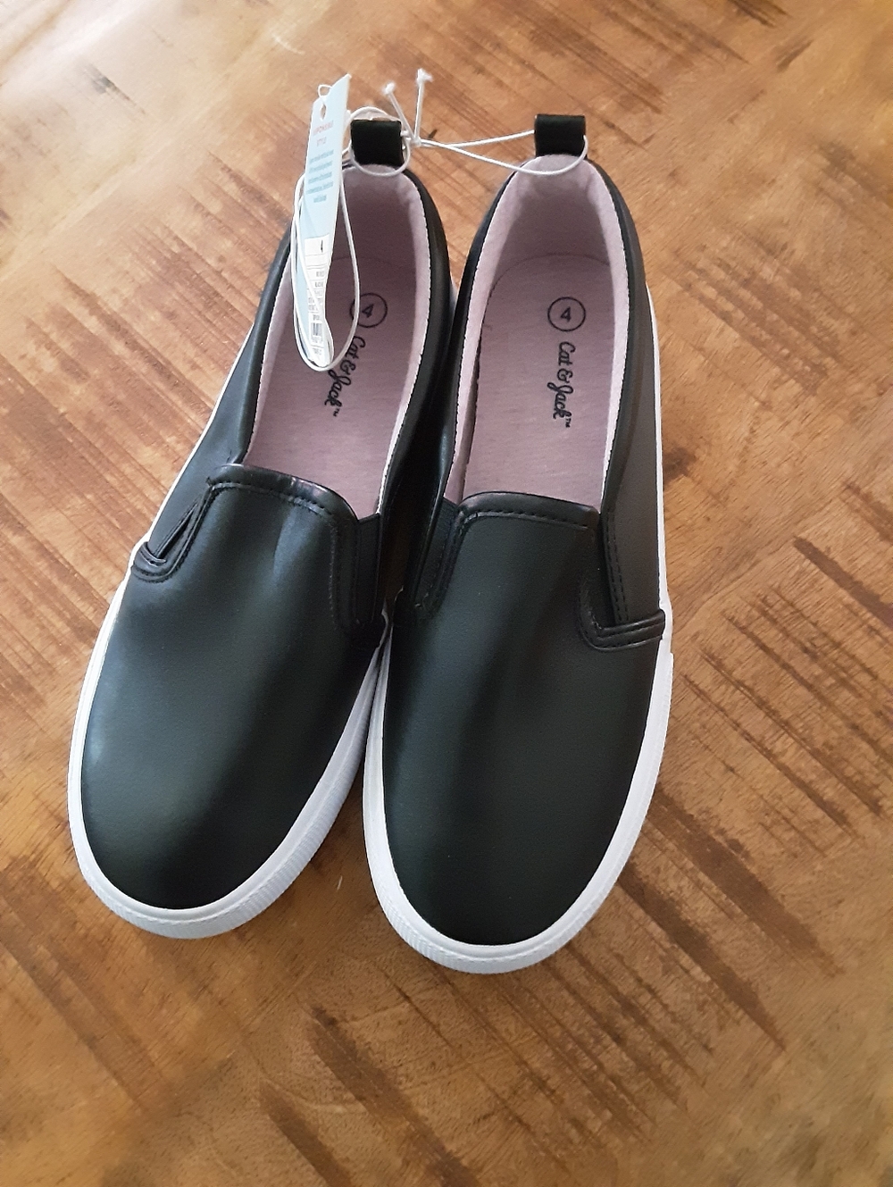 Girls Cat & Jack Slip On Sneakers Size 4